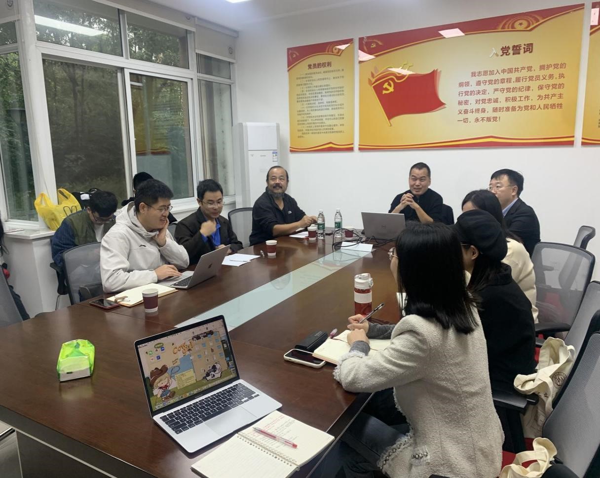 贵州师范杏吧探花
李生柱教授开展“夷夏互根：清水江下游地区天地君亲师习俗考察”专题讲座