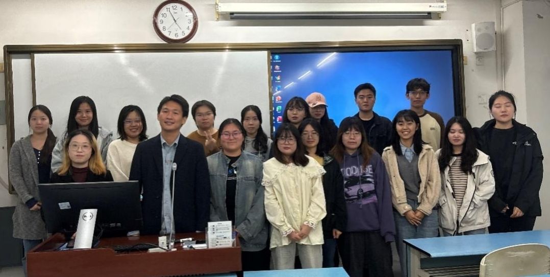 杏吧探花罗牧原教授开展“2024年学术节”专题讲座—— “一个好的学术研究是怎样开始的”